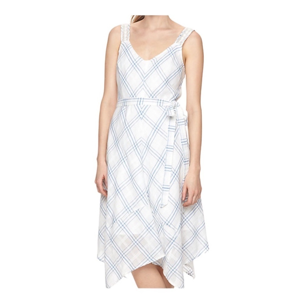 LC Lauren Conrad Handkerchief Hem Dress​​​​​​​​